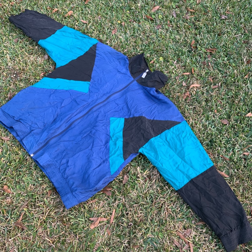90's windbreaker